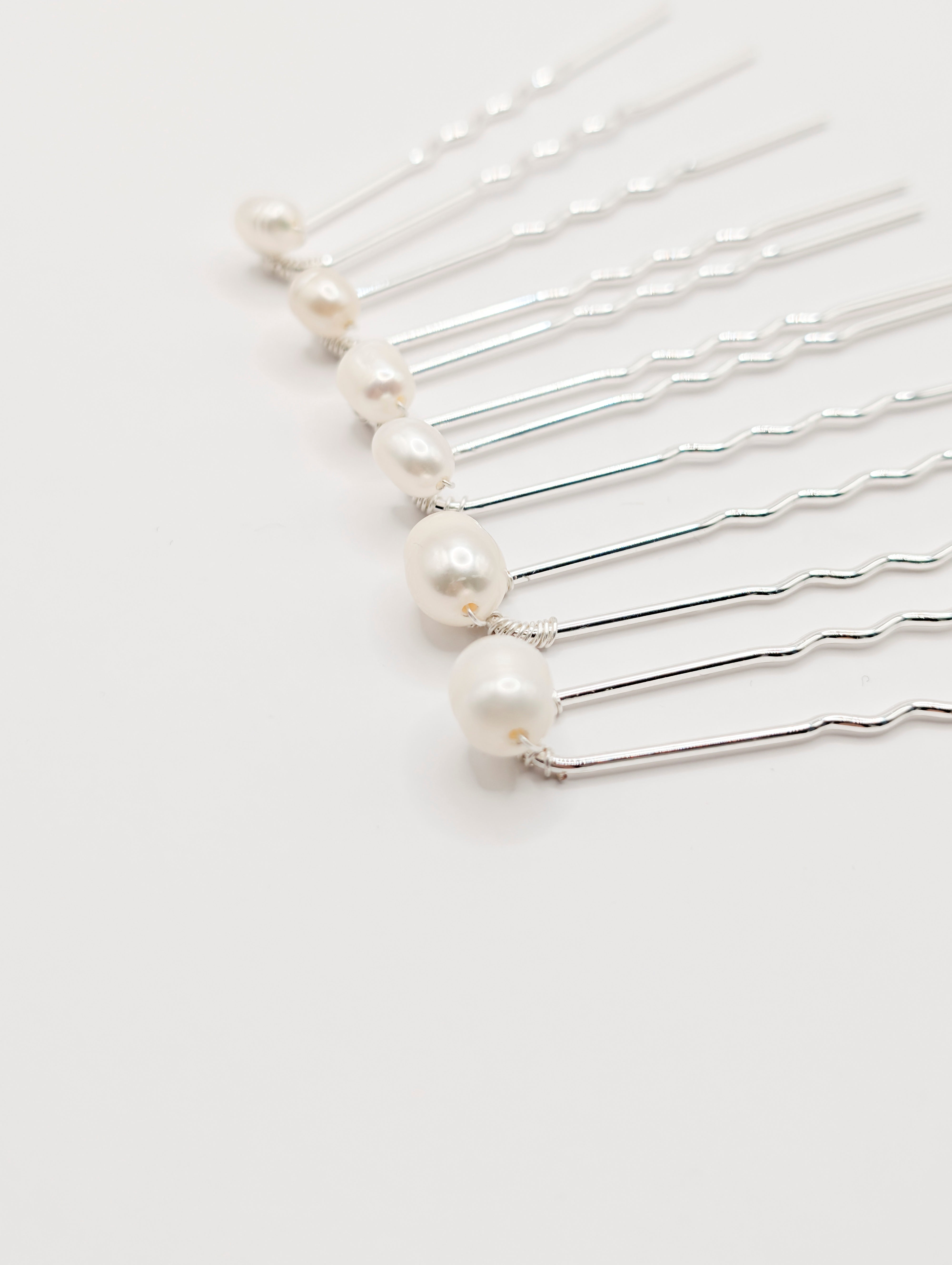 Mona Freshwater Pearl Hair Pins