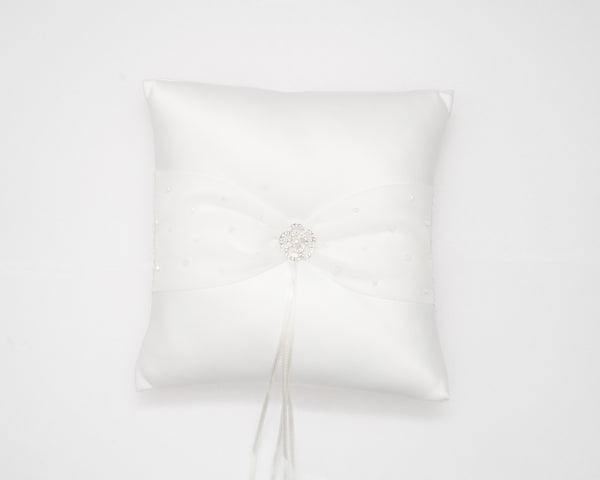 ivory knot-wedding accessories-ring cushion-meredith