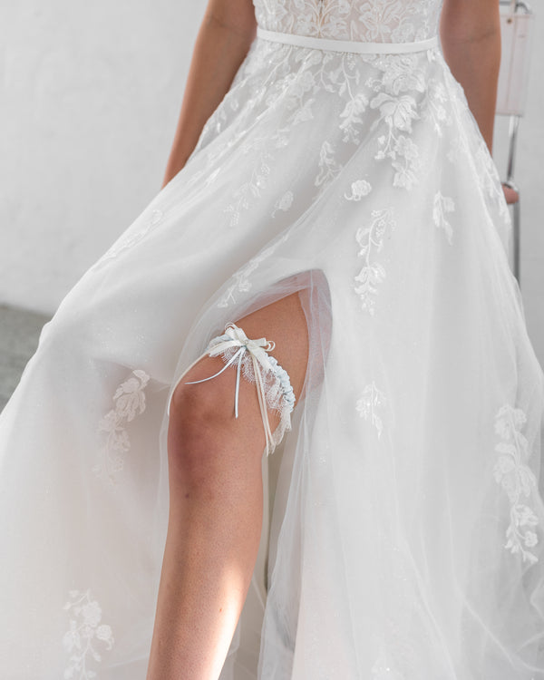 ivory knot-bridal accessories-wedding garter-lila