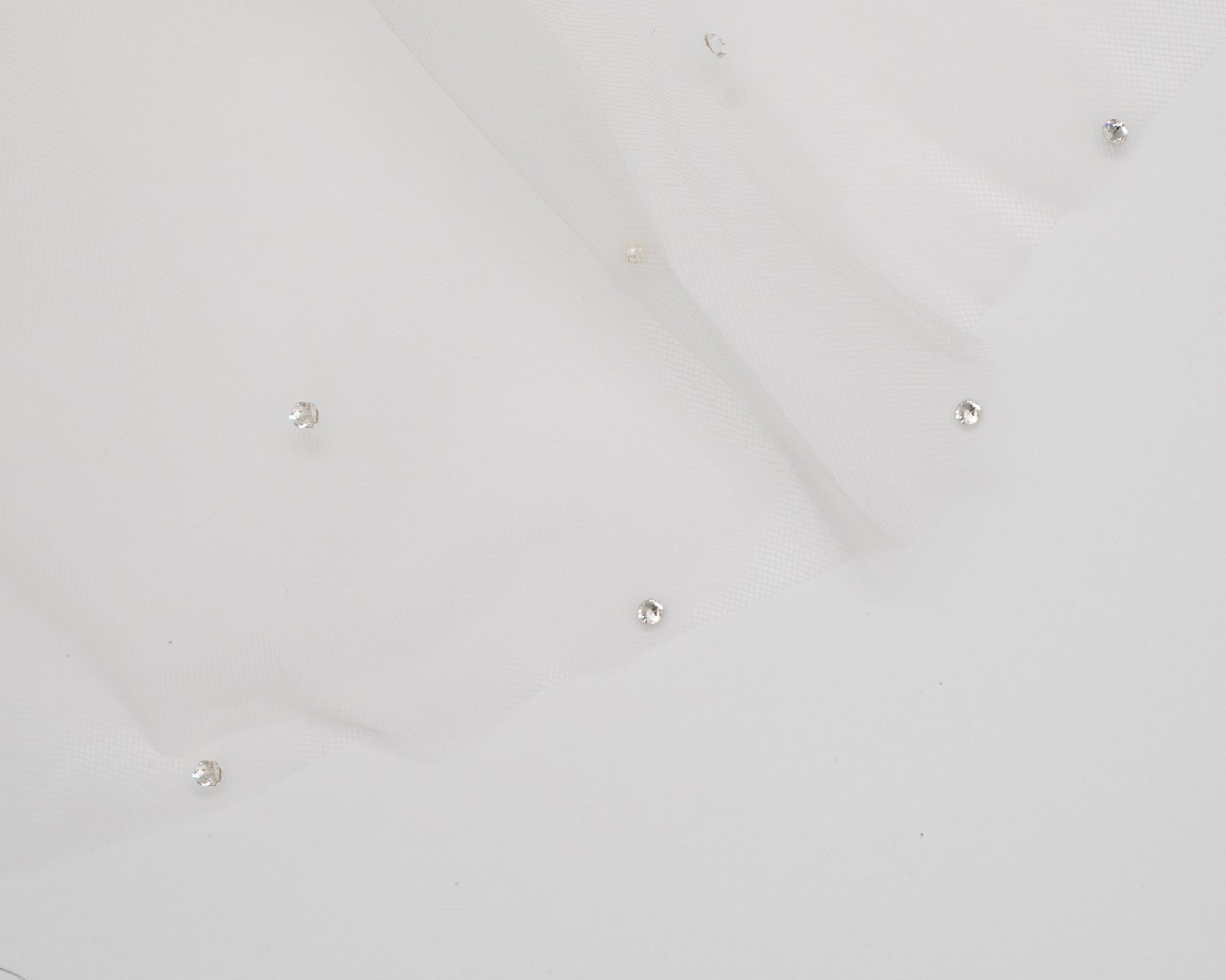 ivory knot-wedding accessories-bridal veils-chloe