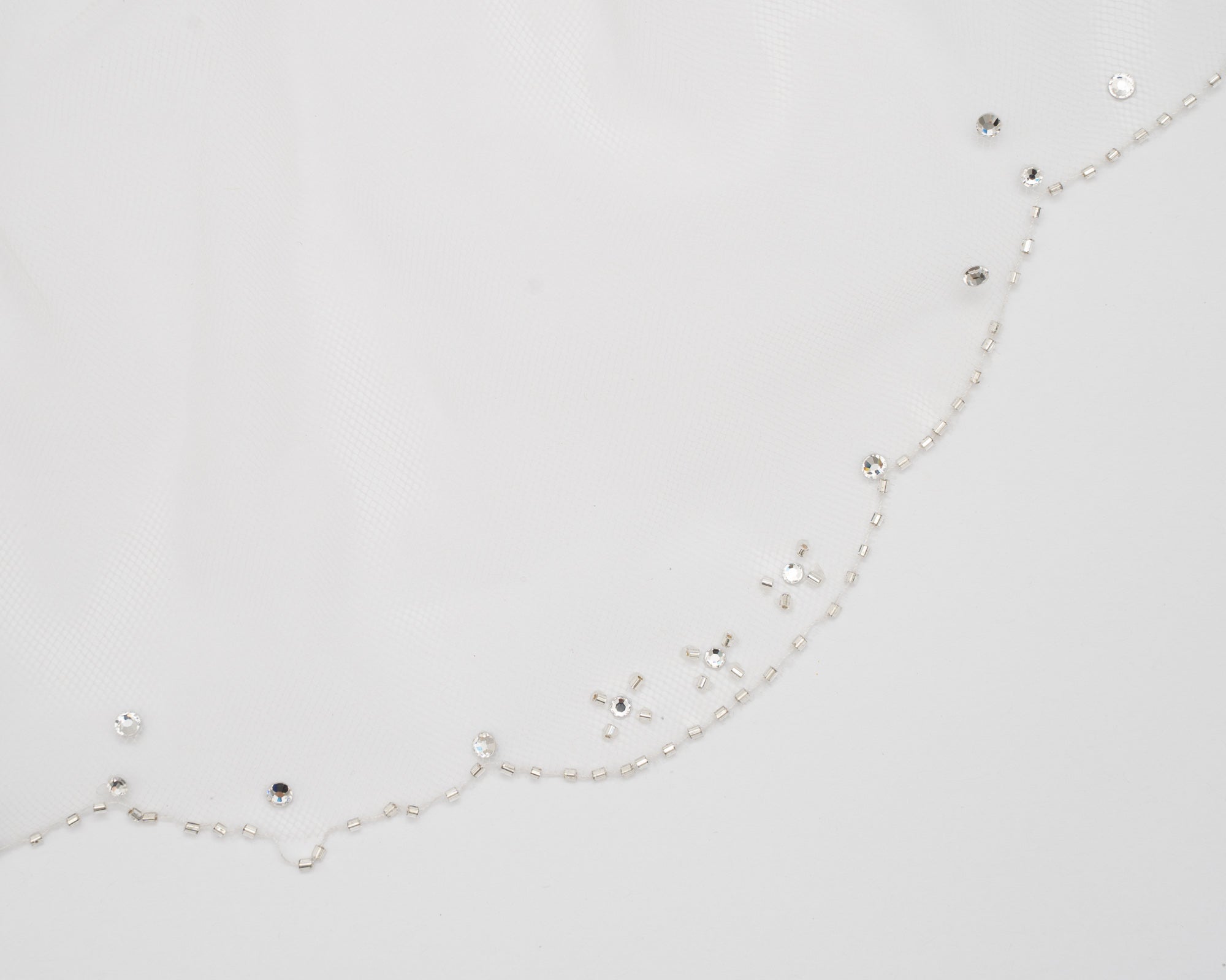 ivory knot-bridal accessories-wedding hair veil-paulina